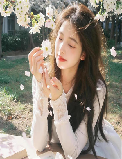 传记片技术揭秘：《画家的妻子》的创作历程与幕后故事 ——传记片的专业鉴赏